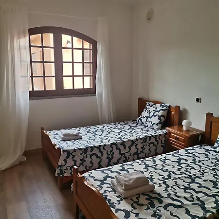 Holiday home Casa Com Arte - With Swimming Pool Vermelha