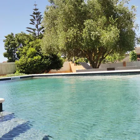 Casa Com Arte - With Swimming Pool Holiday home Vermelha
