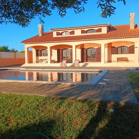 Casa Com Arte - With Swimming Pool